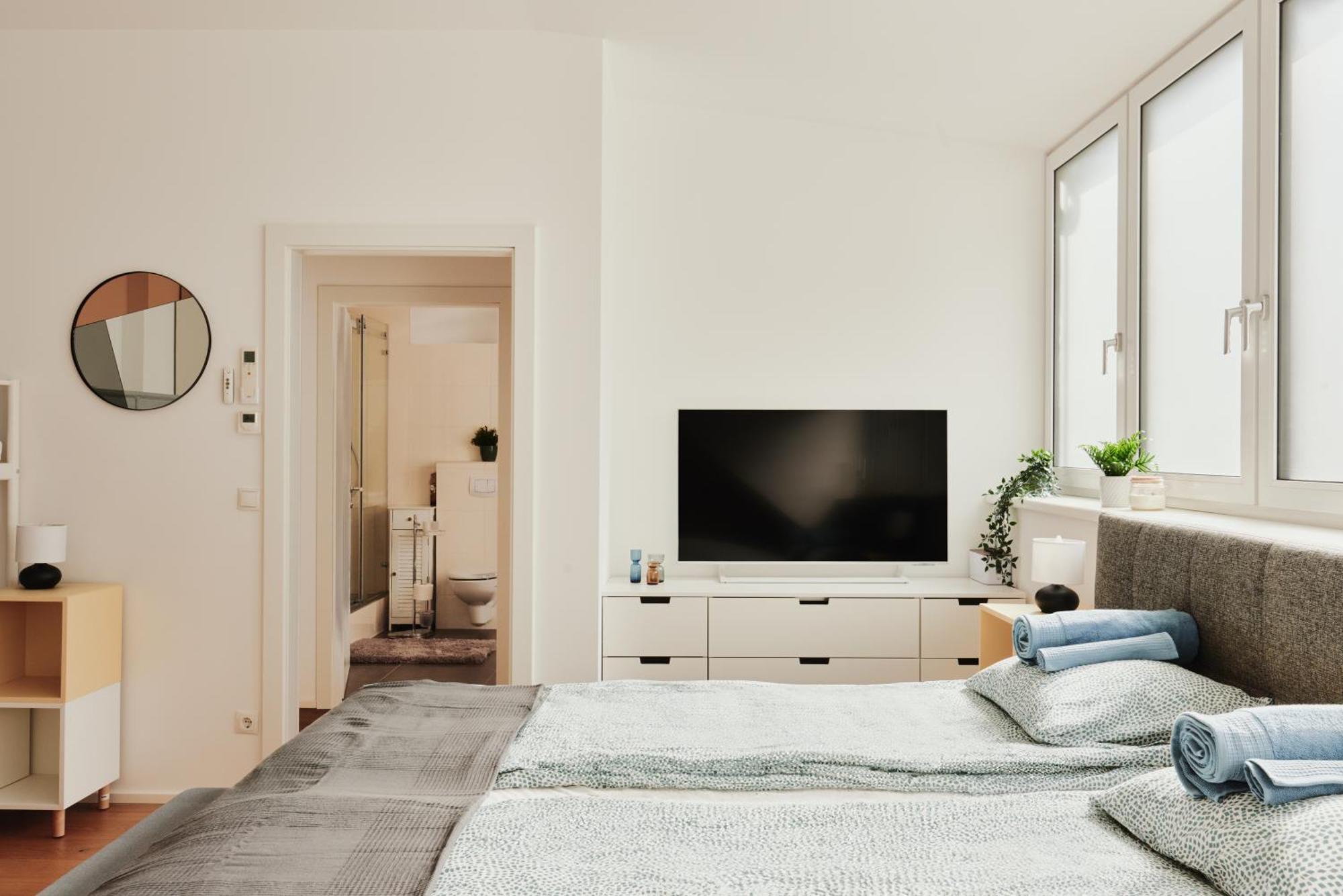 New Spacious Ultra-Modern Apartment In Wien Westbahnhof Exterior photo